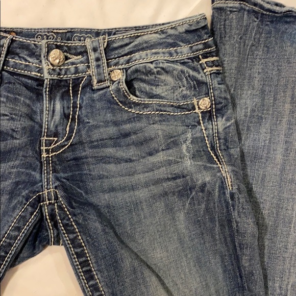 Miss Me, jeans And Embroidered with rhinestones - Picture 6 of 10